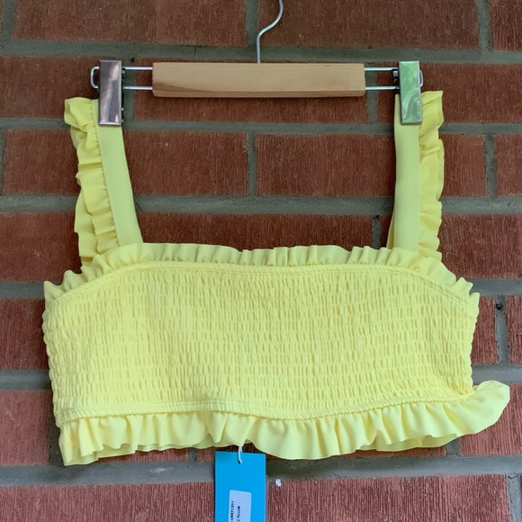 NWT🌼Two Piece shirred smocked ruffle bikini set - Picture 3 of 9